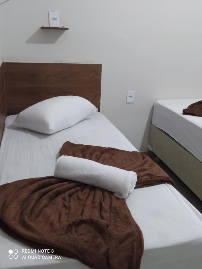 Pousada Quarto Com Ventilador,Ar Frigobar E Garagem Aparecida  Esterno foto